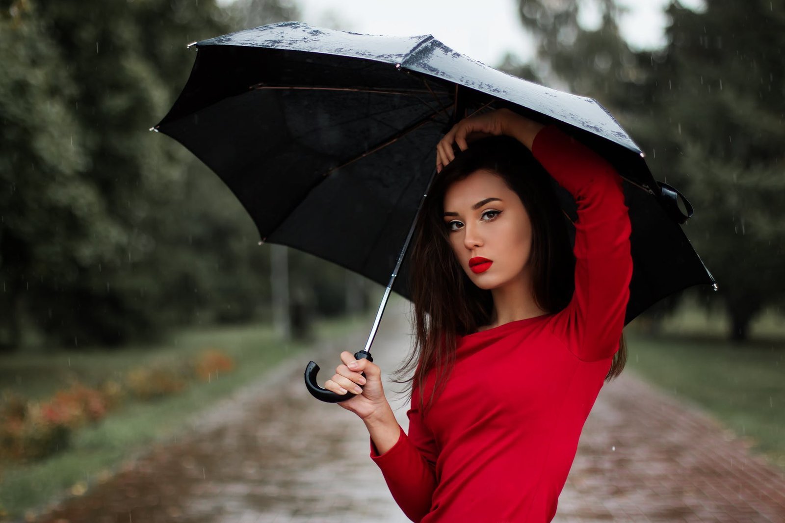 Que la lluvia no estropee tu outfit
