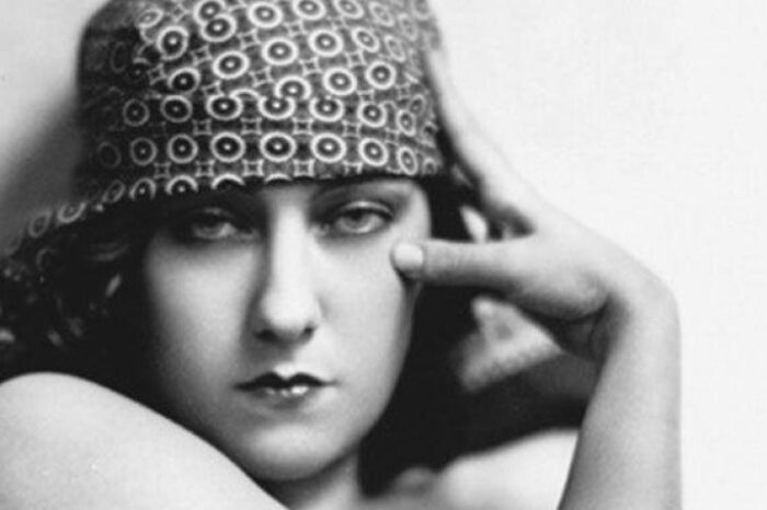 #MujeresconHistoria Gloria Swanson, icono del cine mudo