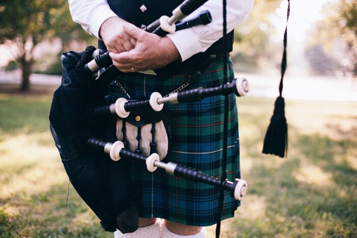 #Prendasconhistoria El Kilt Escocés: historia cultural y adaptación en la moda